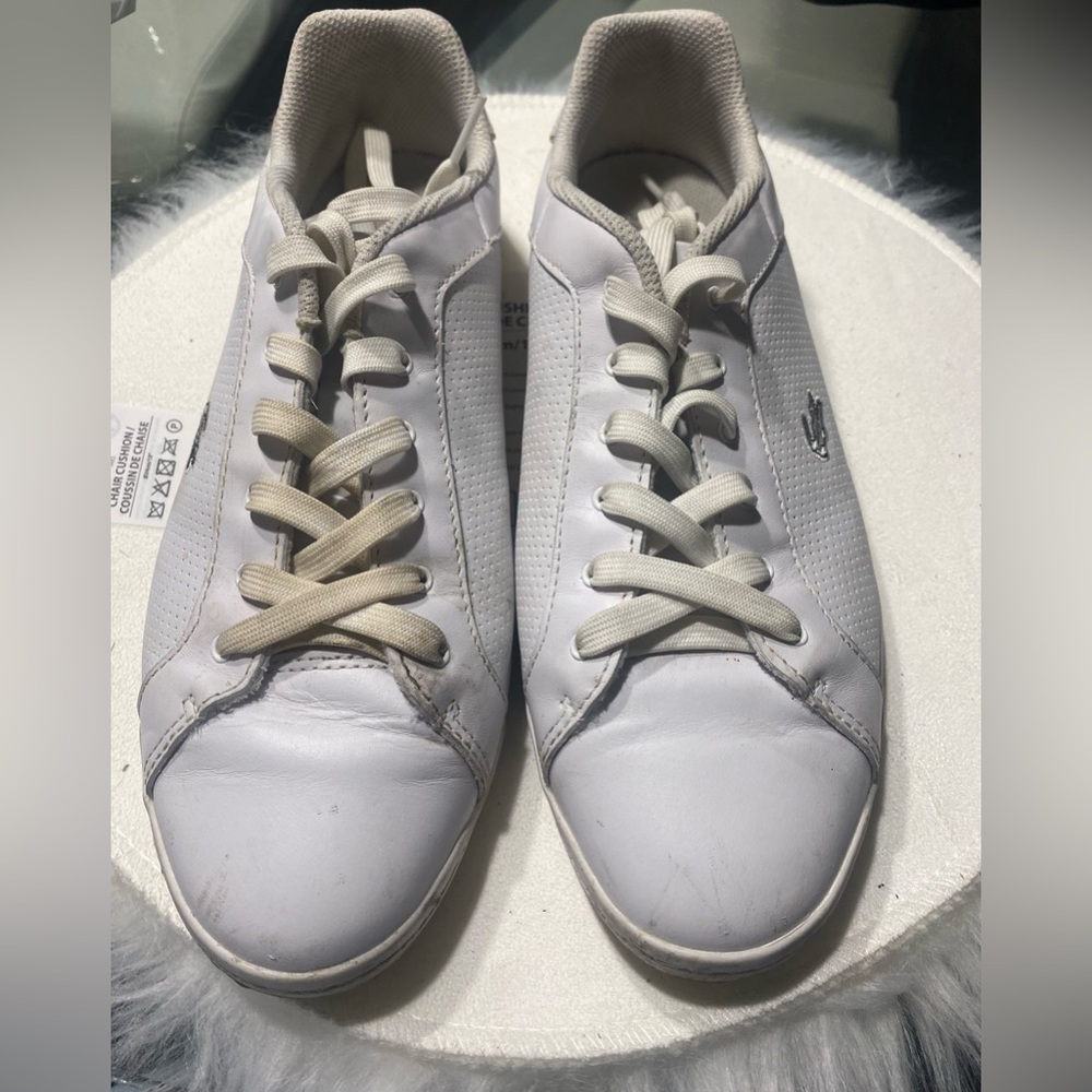 Lacoste size 8 women’s sports shoe sneaker